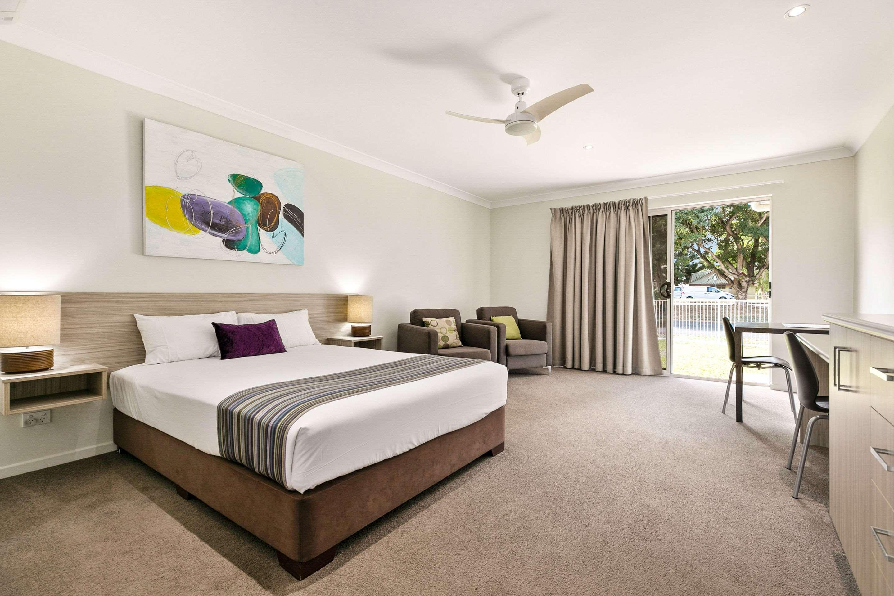 Beachside Boutique Motel Mackay Exterior photo