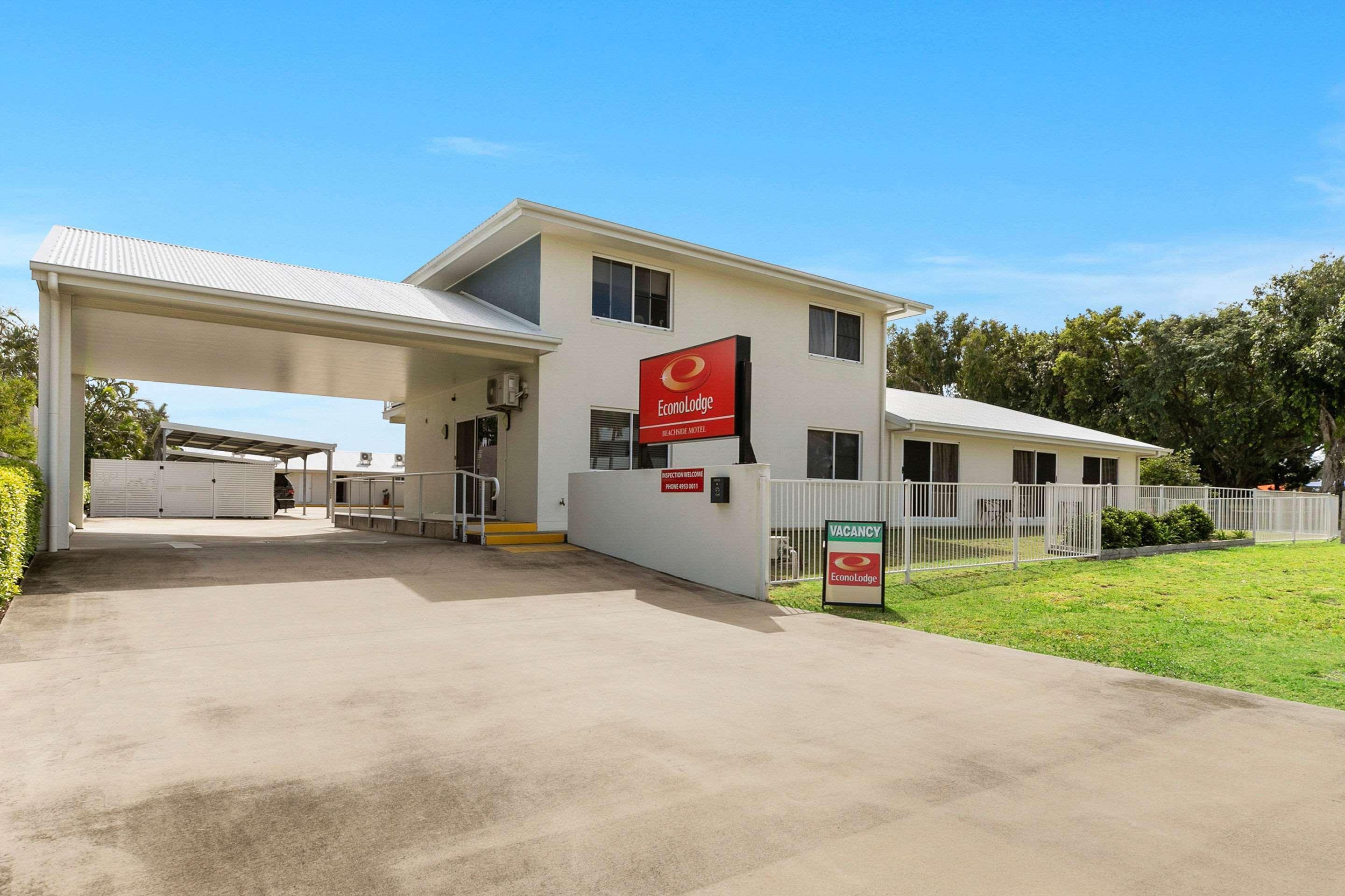 Beachside Boutique Motel Mackay Exterior photo